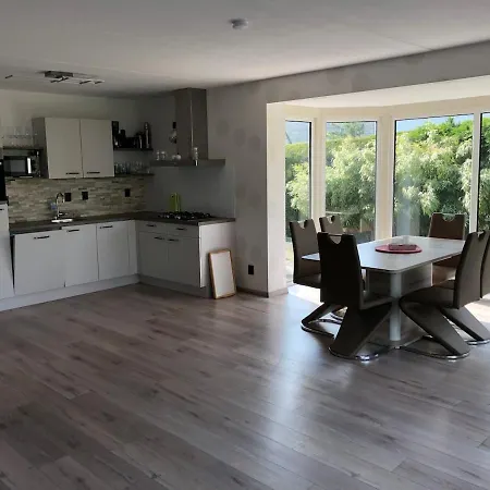 Aan De Gracht - Ijsselmeer *