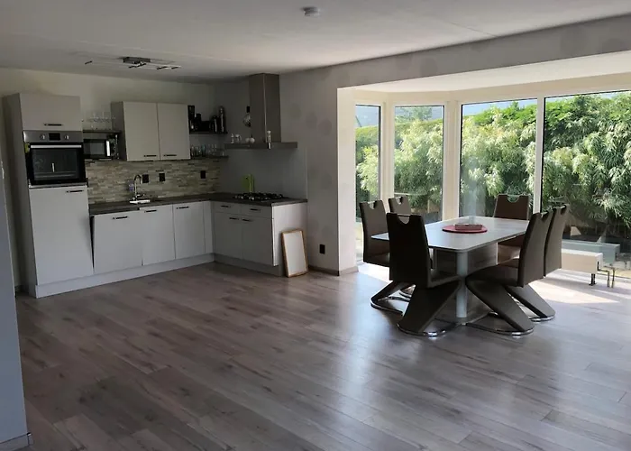 Aan De Gracht - Ijsselmeer *